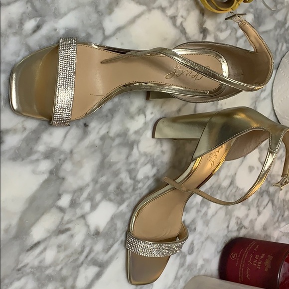 Brilliant Jewel Badgley Mischka Gold Heels - Picture 3 of 6
